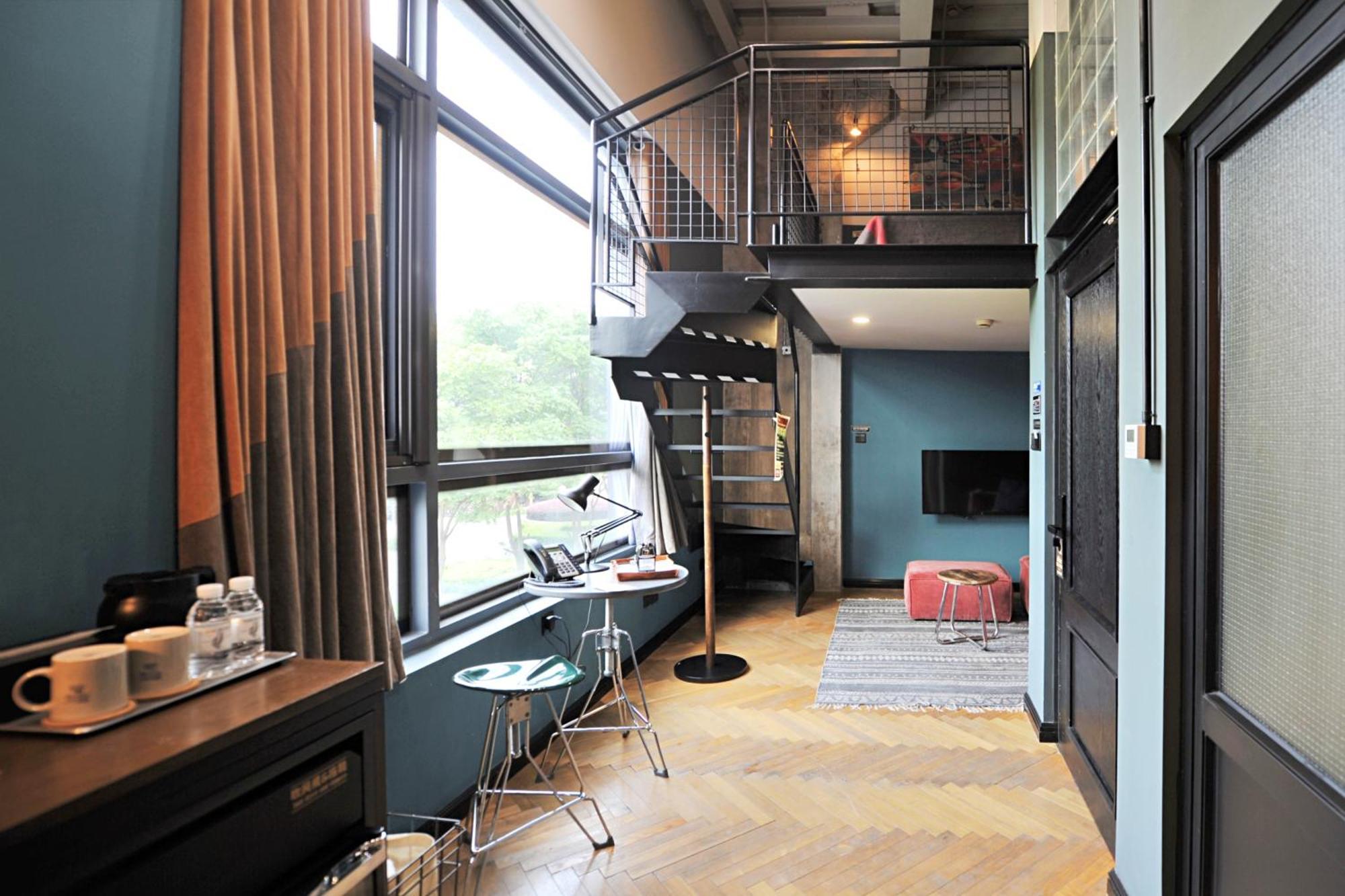 Urside Hotel Shanghai The Bund Exterior photo